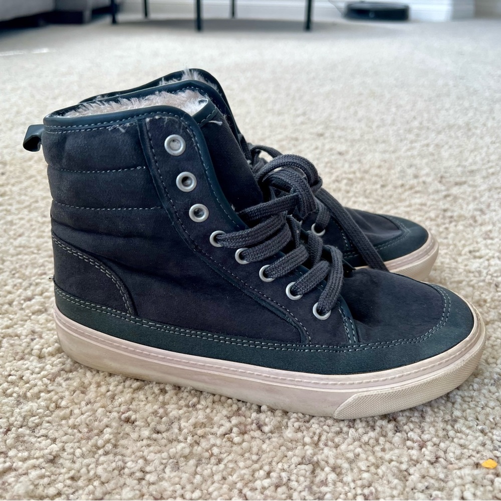 Shoes / boots for boys